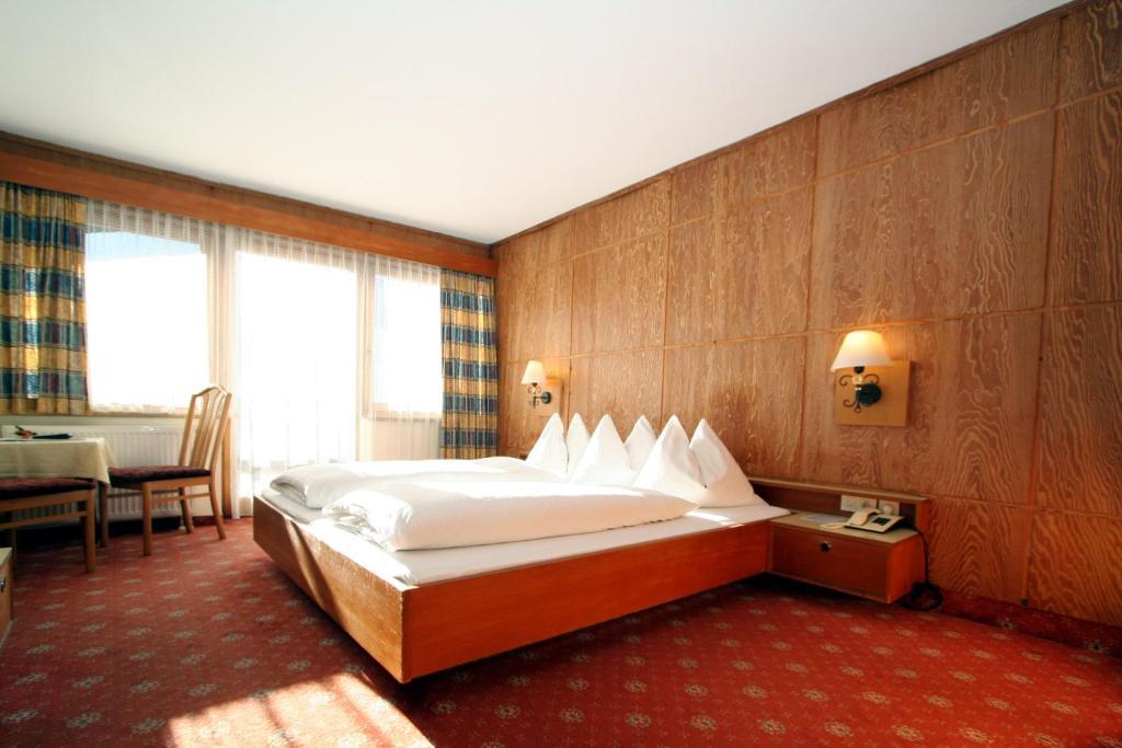 Hotel Tiroler Adler - Bed And Breakfast Вайдринг Номер фото